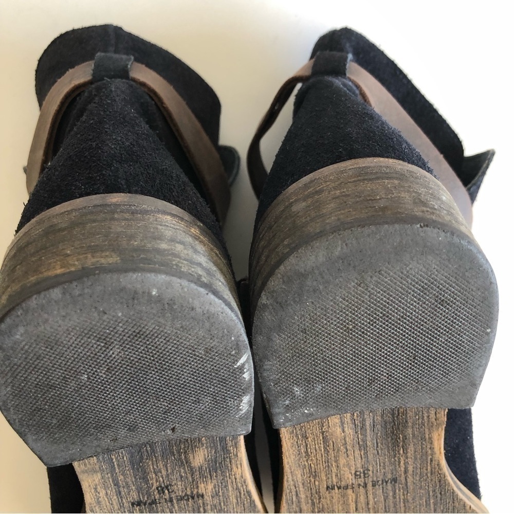 La Scarpa Suede Ankle Booties - Picture 16 of 16